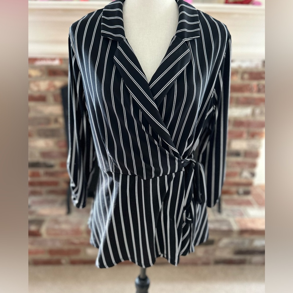 Per Seption Concept Dressy Blouse/Top Size Large- EUC